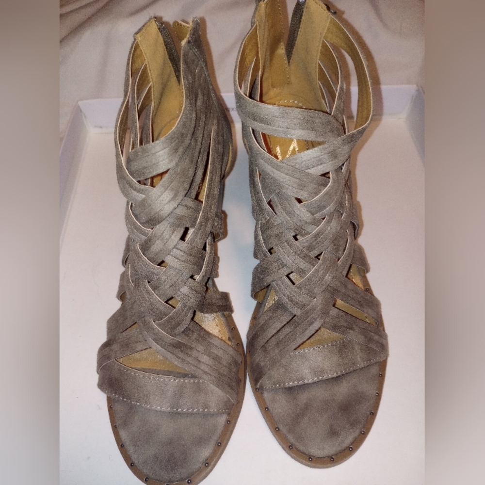 Stylish heel ankle boots